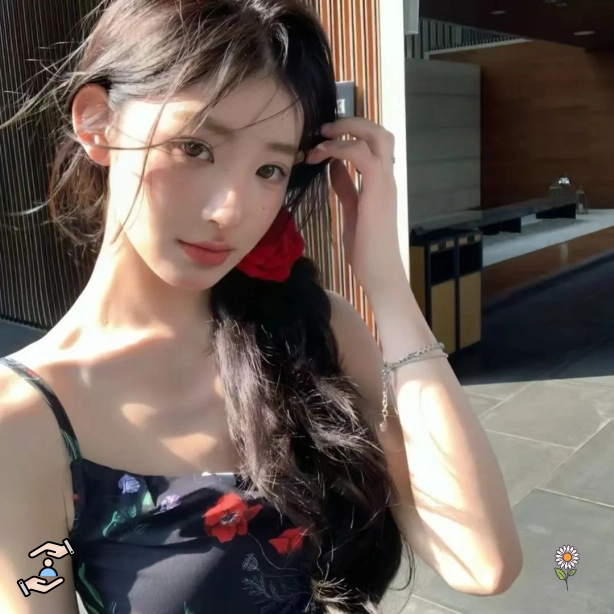何欣女士